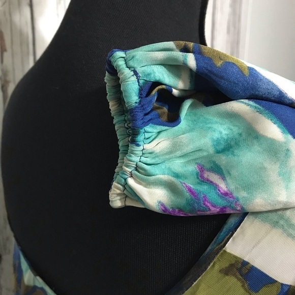 Show me your mumu floral long sleeve flowy… - Picture 4 of 7